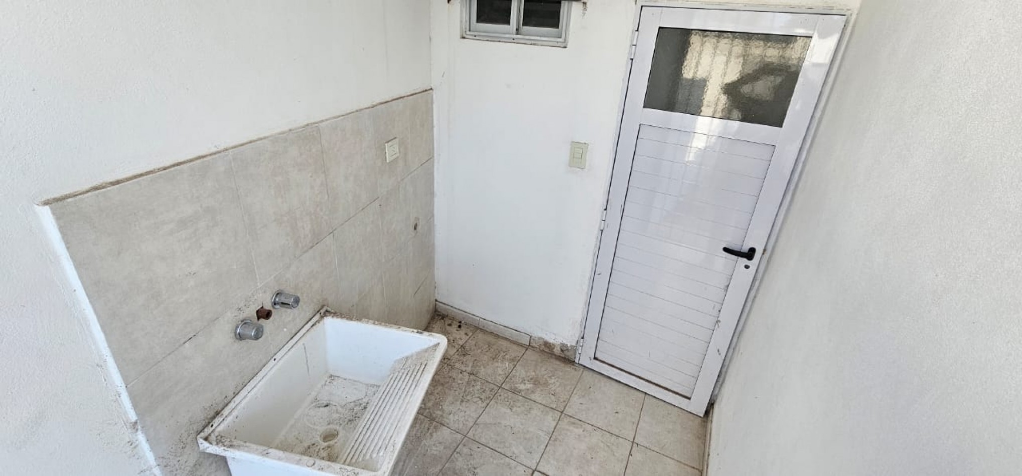SE VENDE CASA A ESTRENAR ZONA LOPEZ JORDAN Y CHURRUARIN