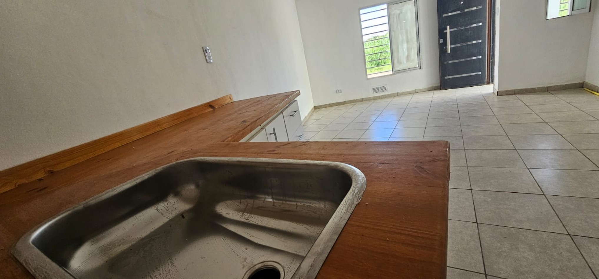 SE VENDE CASA A ESTRENAR ZONA LOPEZ JORDAN Y CHURRUARIN