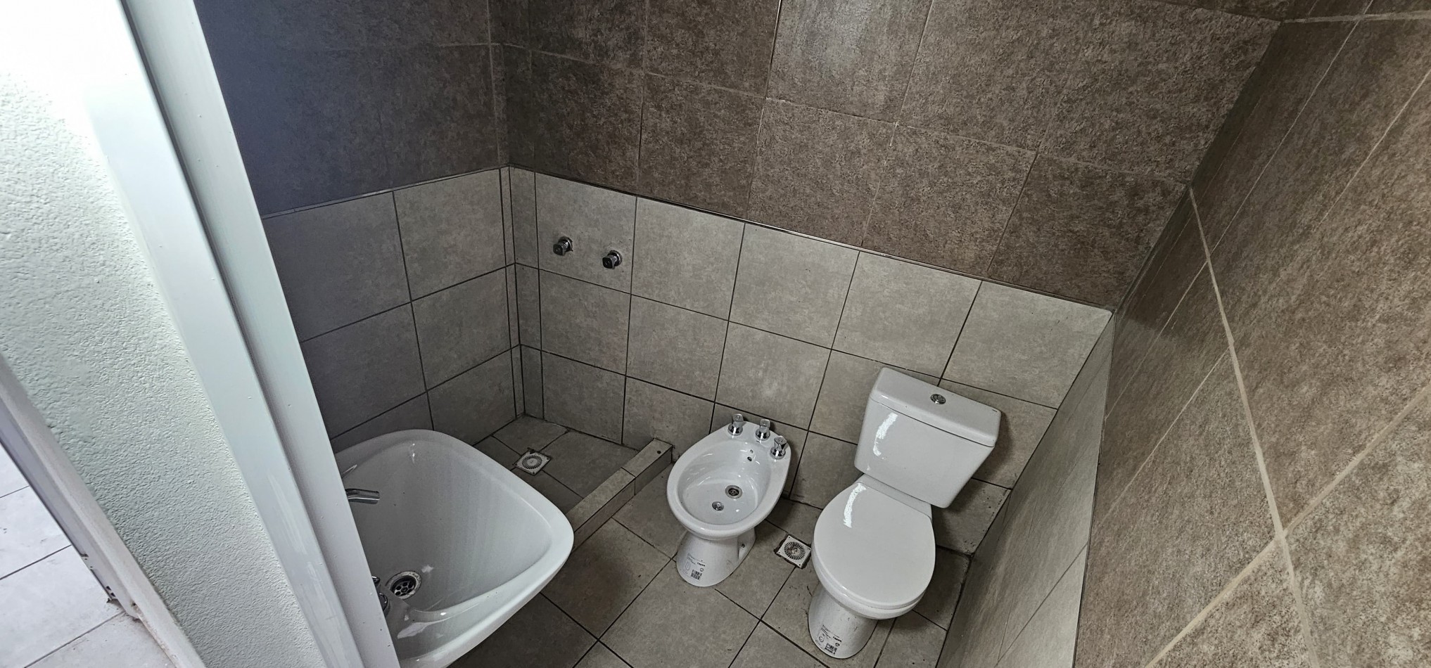 SE VENDE CASA A ESTRENAR ZONA LOPEZ JORDAN Y CHURRUARIN