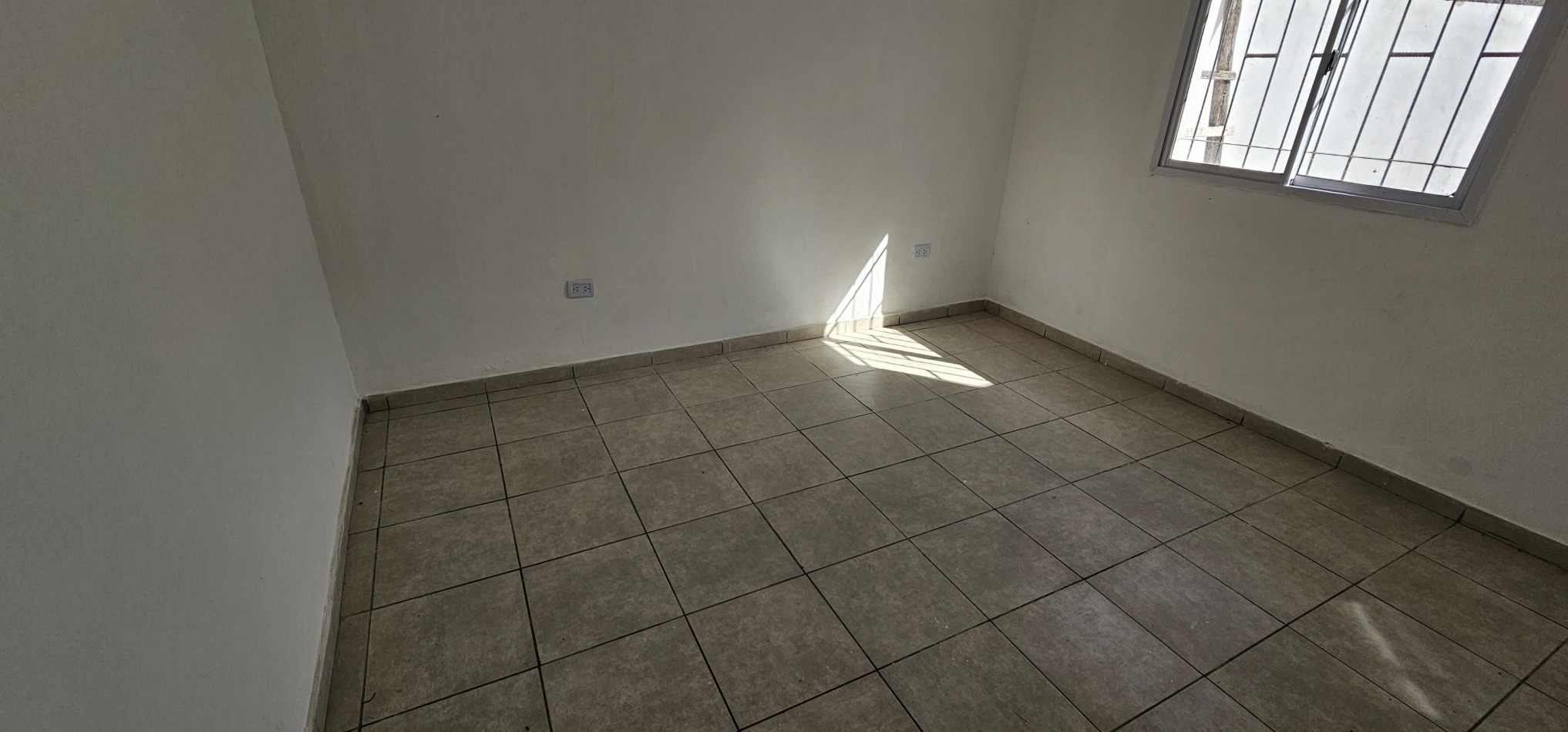 SE VENDE CASA A ESTRENAR ZONA LOPEZ JORDAN Y CHURRUARIN