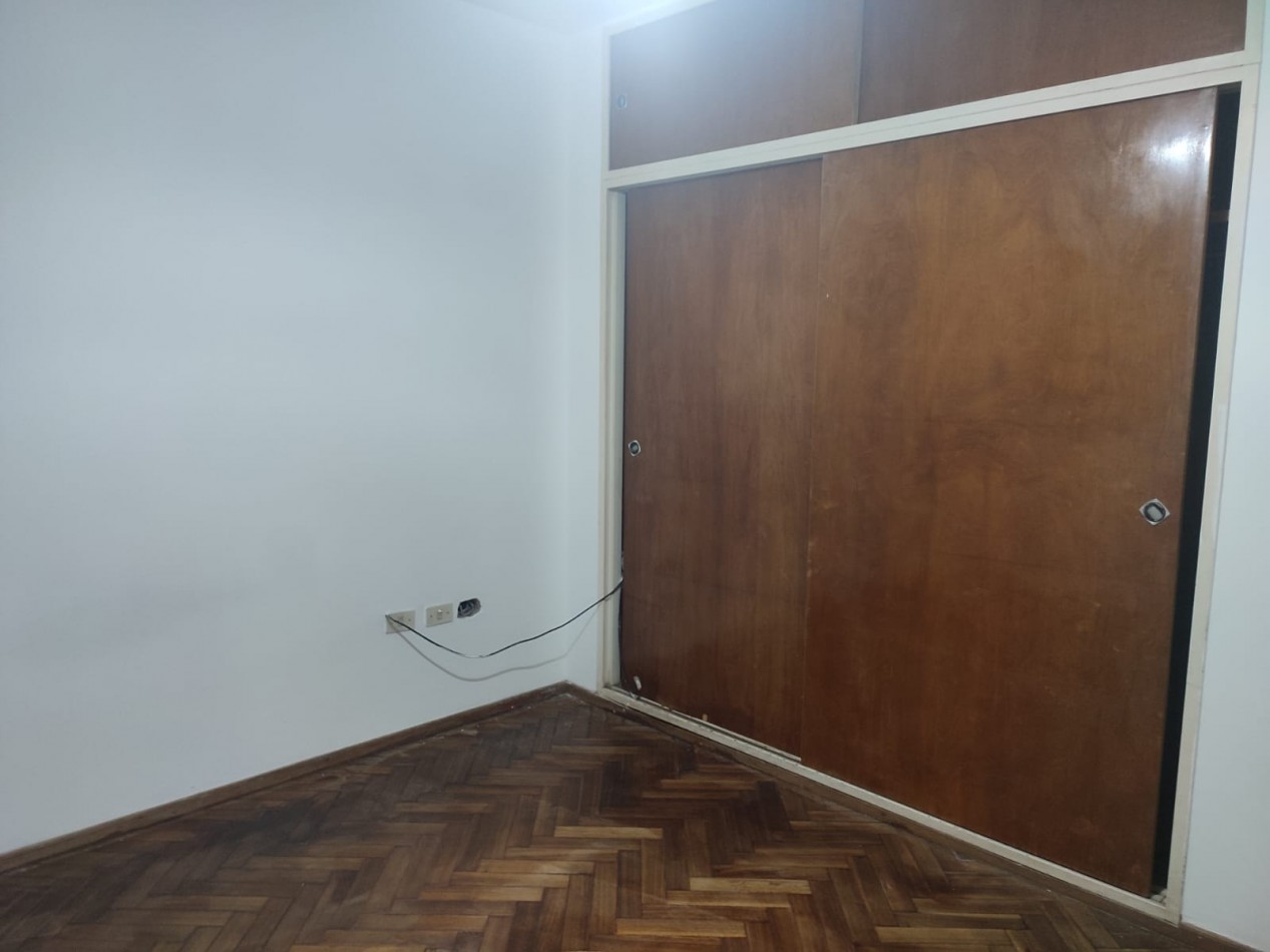 VENDO DEPARTAMENTO 3 DORM. CON COCHERA FRENTA A LA UCA