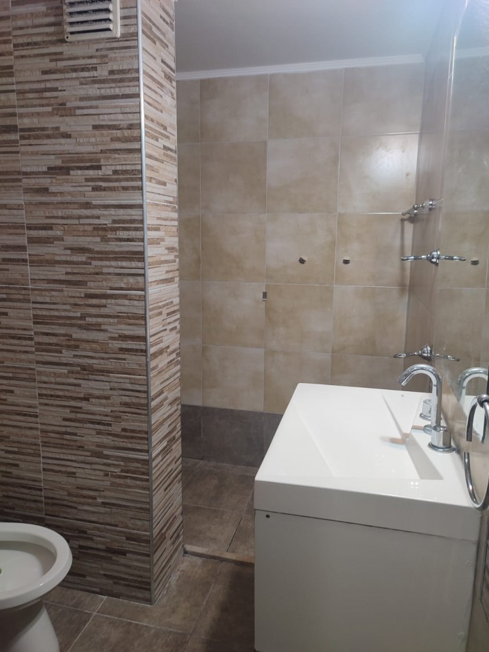 VENDO DEPARTAMENTO 3 DORM. CON COCHERA FRENTA A LA UCA