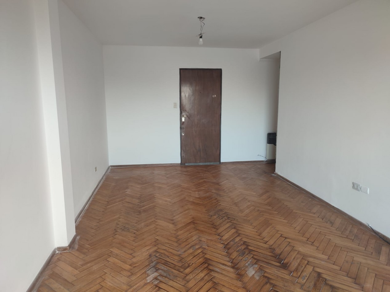 VENDO DEPARTAMENTO 3 DORM. CON COCHERA FRENTA A LA UCA