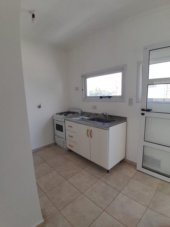 En alquiler departamento un dormitorio Oro Verde !