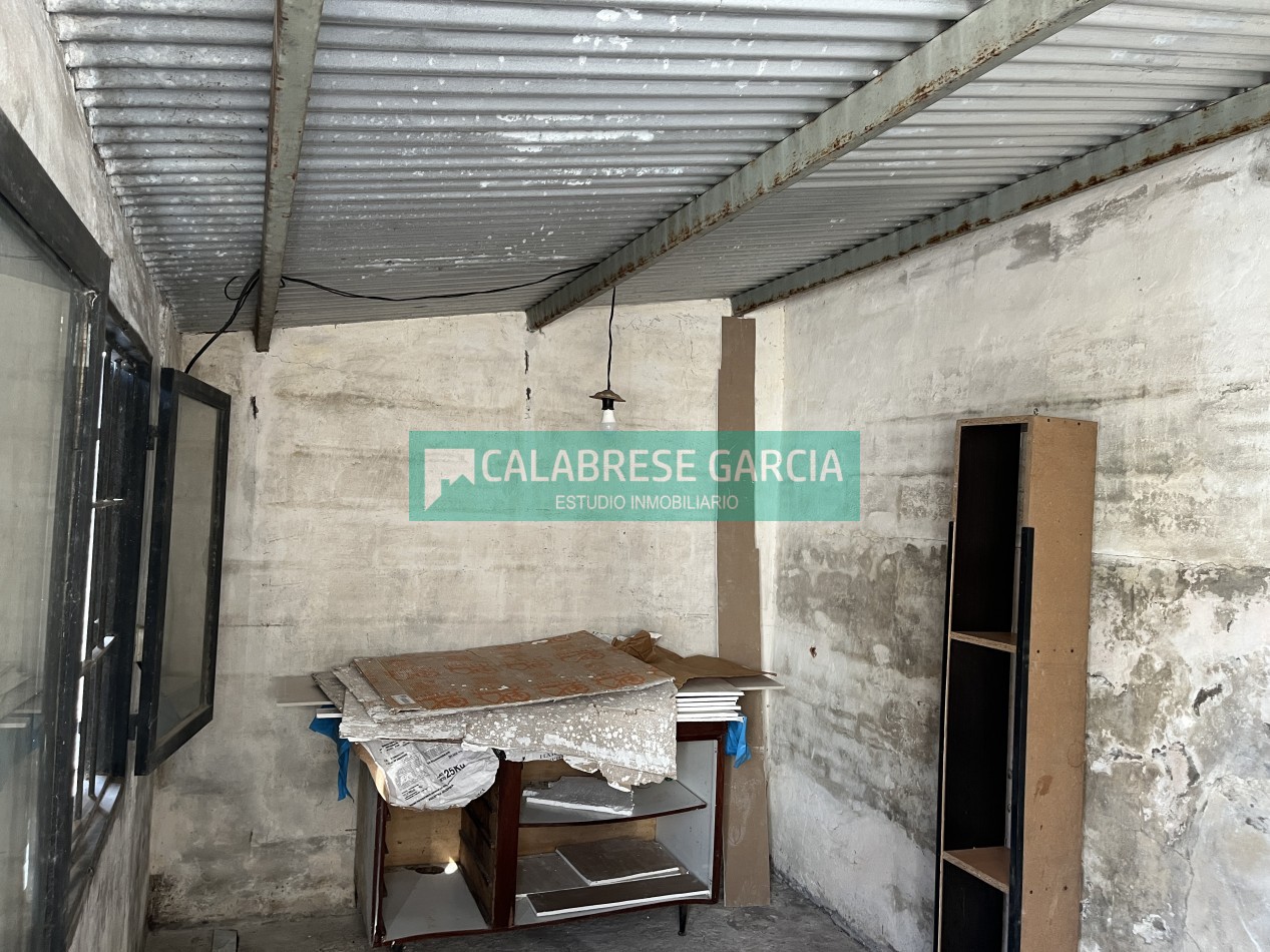 Alquilo casa zona Av. Jorge Newbery y Caputto