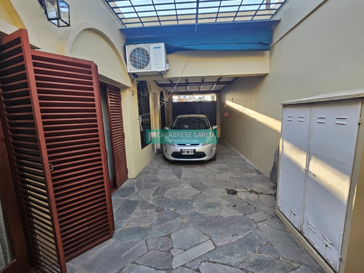 Se vende casa zona centro en una sola planta de tres dormitorios