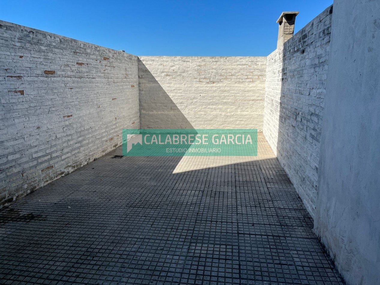 Alquilo departamento de 1 dormitorio PB contrafrente con patio zona Bv. Racedo y Av. de las Americas