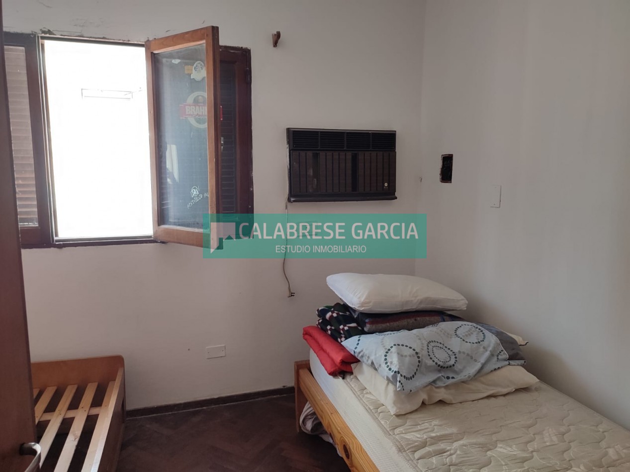 RETASADO ! IMPERDIBLE OPORTUNIDAD VENDO CASA A METROS DE LA PLAZA DE MAYO Y PEATONAL APTA CREDITO