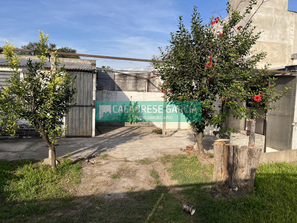 Alquilo casa zona Av. Jorge Newbery y Caputto