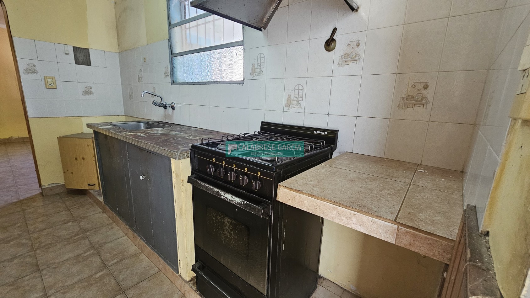 SE VENDE CASA A REFACCIONAR ZONA MEJICO Y PATAGONIA