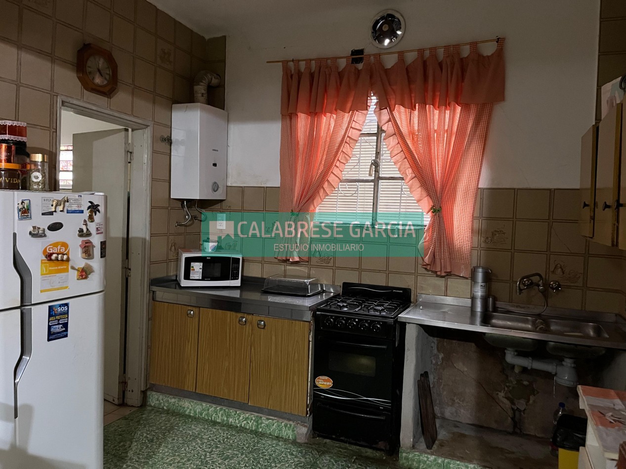 Se vende casa zona Plaza Saenz Peña