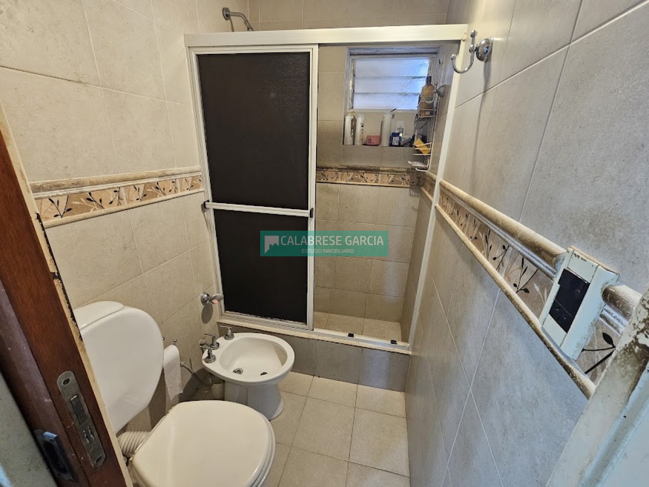 Se vende casa zona Churruarin y Gdor Crespo