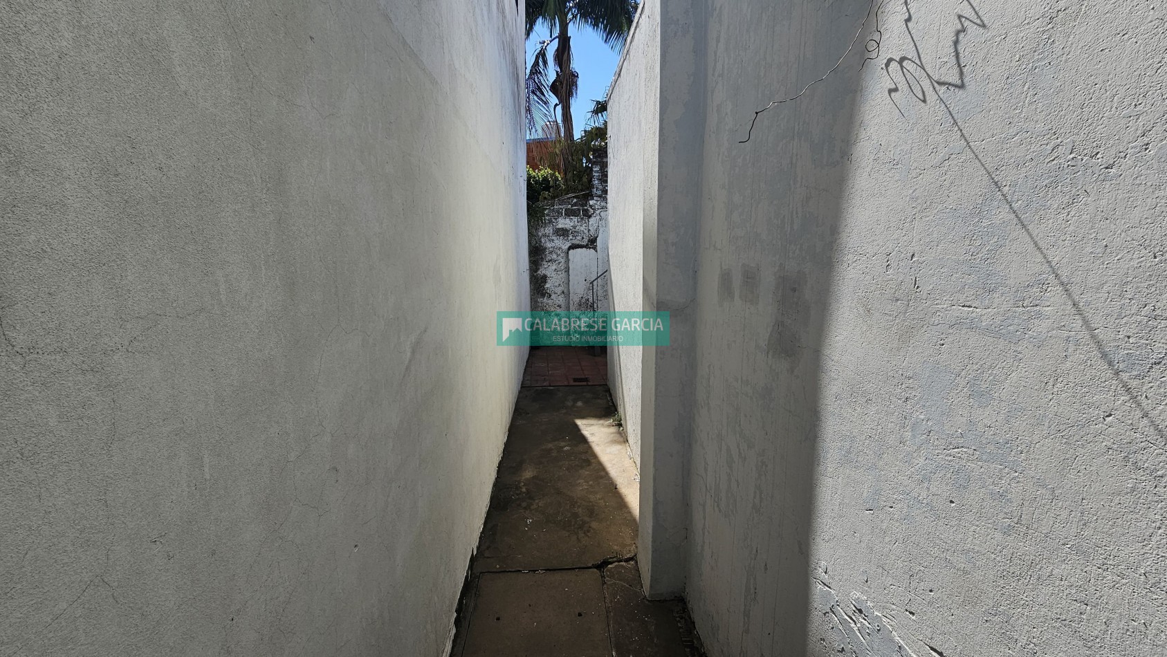 SE VENDE CASA A REFACCIONAR ZONA MEJICO Y PATAGONIA