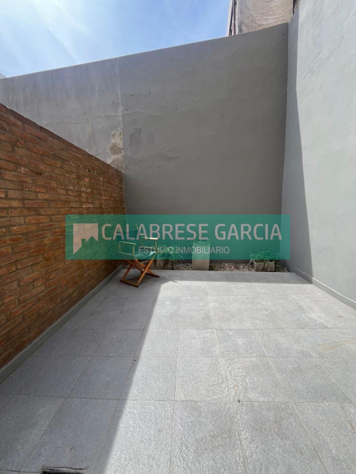 En venta departamento de un dormitorio con patio zona centro !