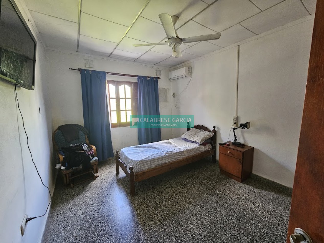 Se vende casa zona Churruarin y Gdor Crespo