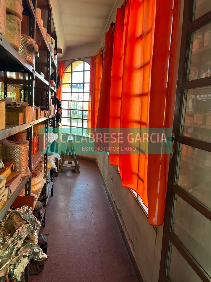 RETASADO VENDO OPORTUNIDAD COMERCIAL Y VIVIENDA EN AV. CHURRUARIN y HUERGO