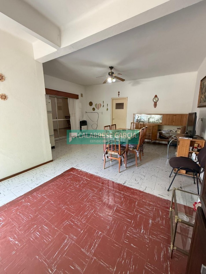 SE VENDE CASA ZONA CENTRO PARA ENTRAR A VIVIR