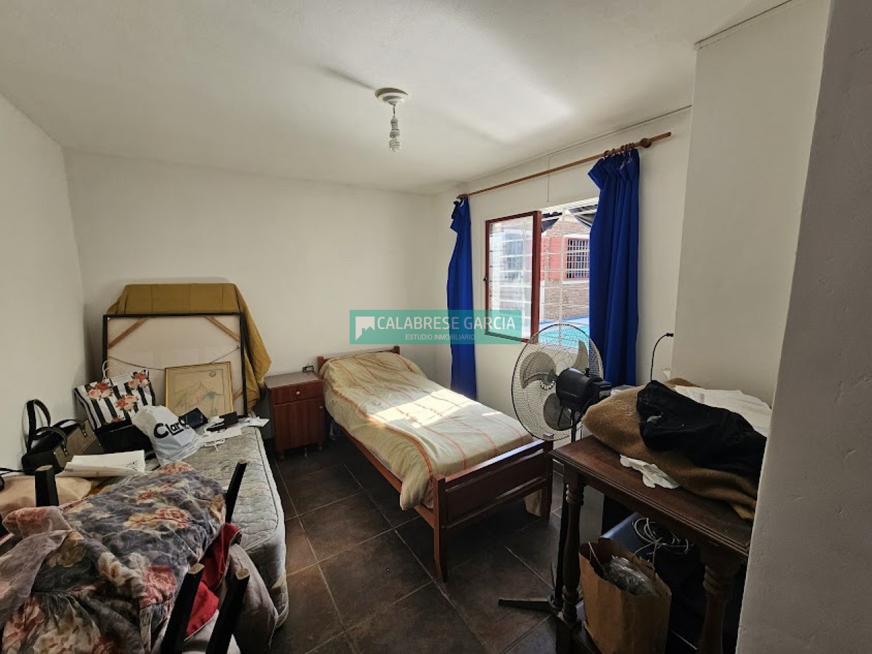 Se vende casa zona Churruarin y Gdor Crespo