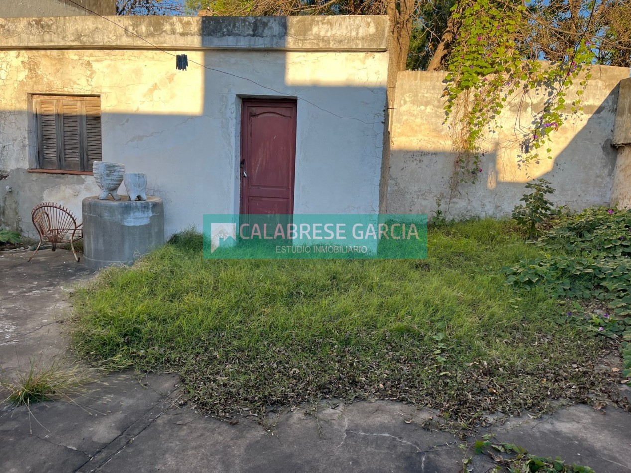 Vendo casa a reciclar zona Club Talleres