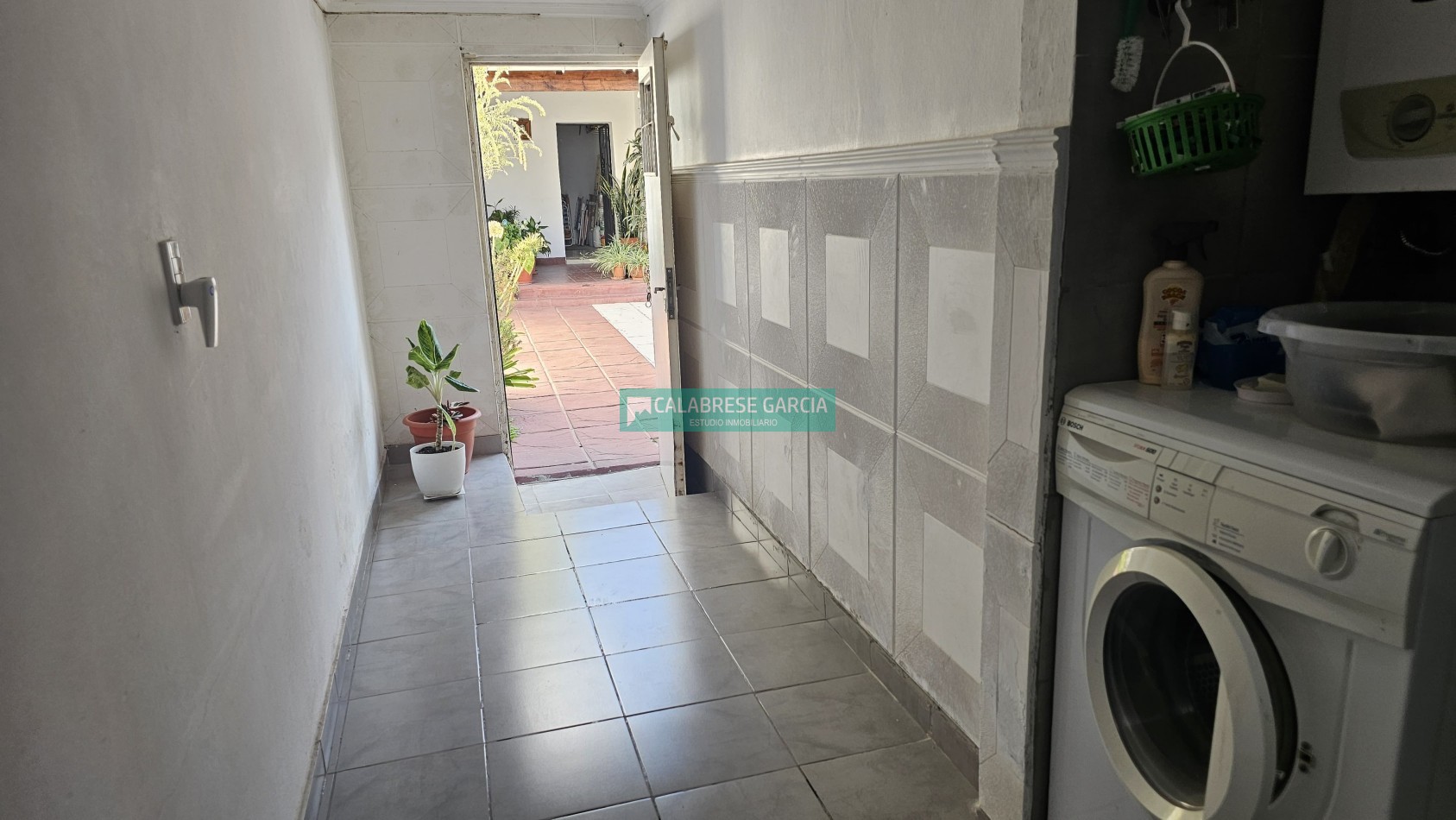 VENDOCASA ZONA DIVISION DE LOS ANDES Y SANTO DOMIGUEZ APTA CREDITO