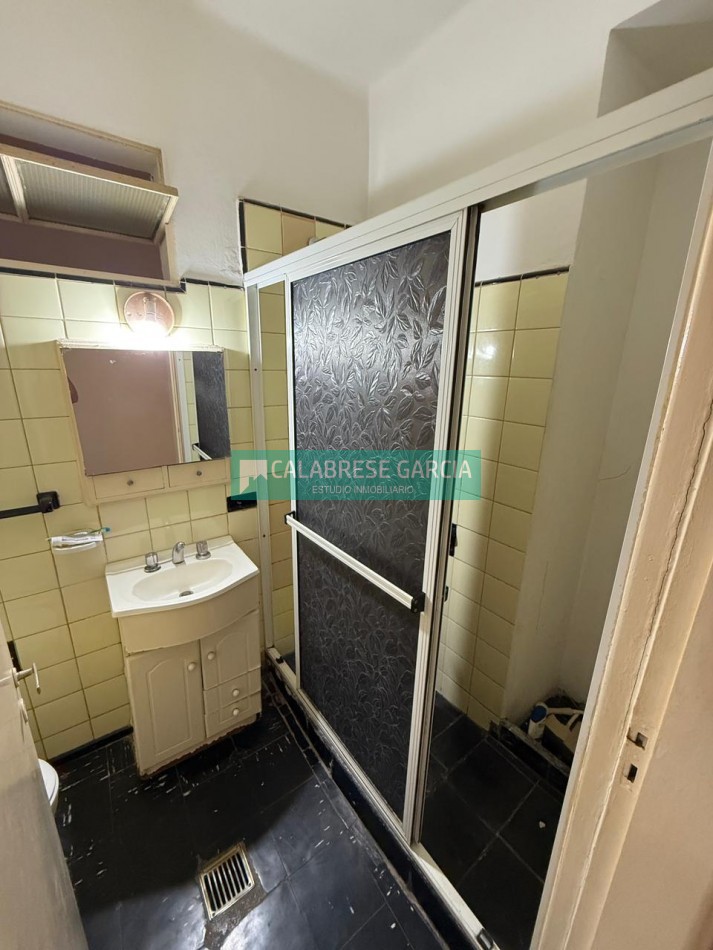 SE VENDE CASA ZONA CENTRO PARA ENTRAR A VIVIR