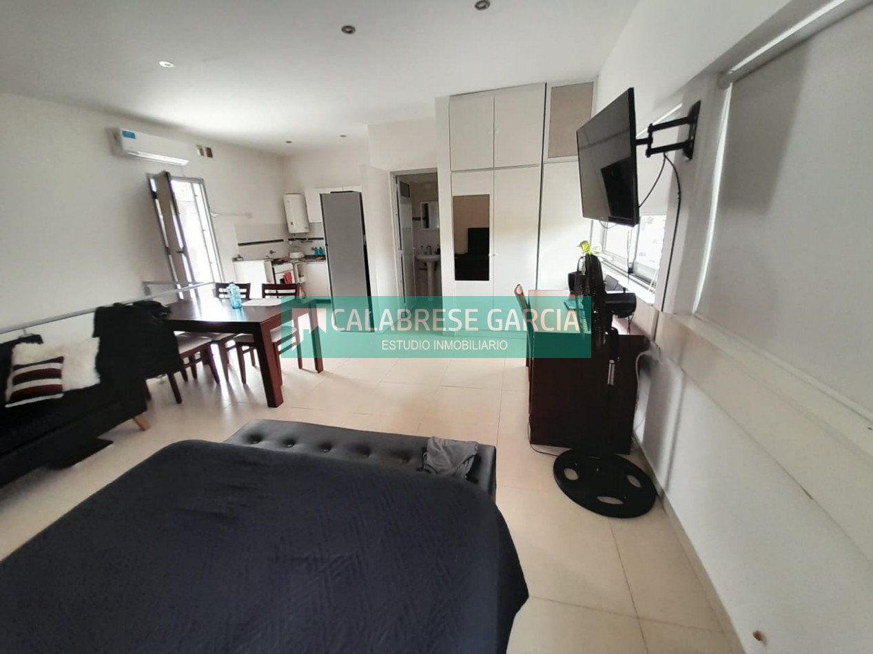 En venta  monoambiente y local comercial !