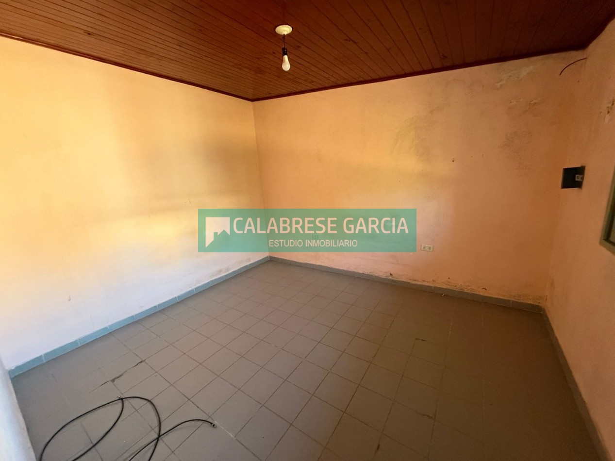 se vende casa de dos dormitorios zona Ex Hipodromo 