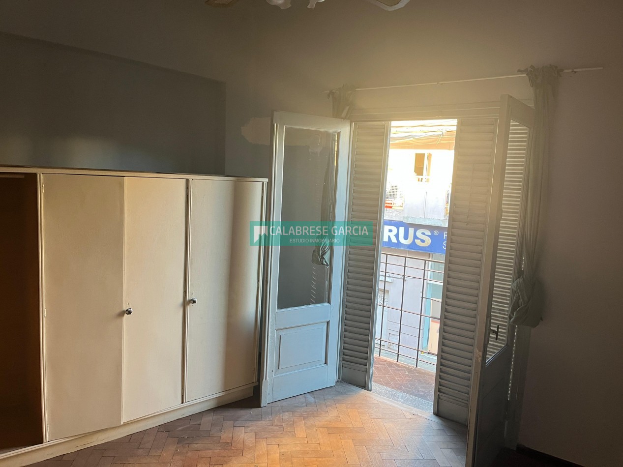 Imperdible Oportunidad Casa + Local en pleno Centro de Parana!