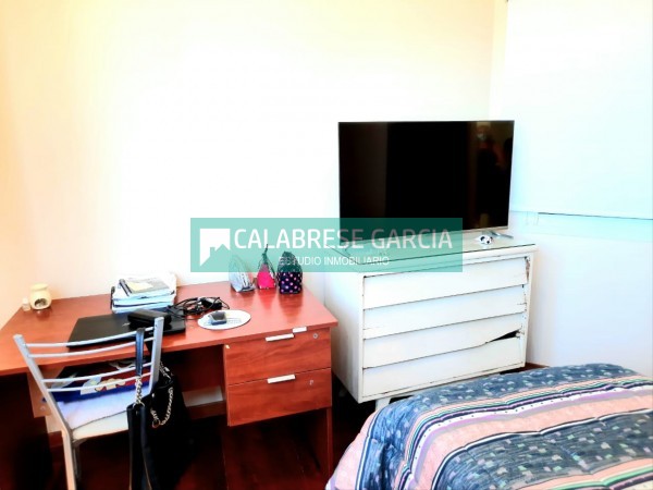 SE VENDE CASA ZONA CENTRO-PARQUE