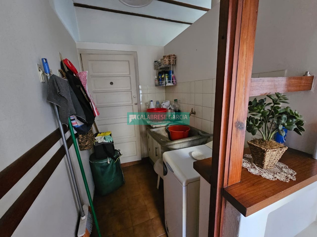 Se vende casa zona centro en una sola planta de tres dormitorios