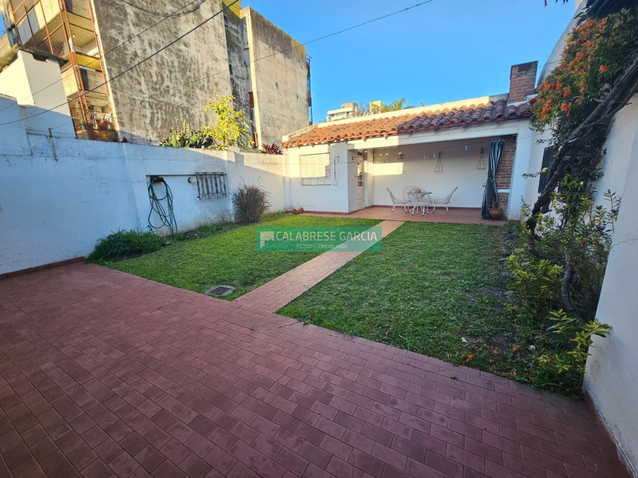 Se vende casa zona centro en una sola planta de tres dormitorios