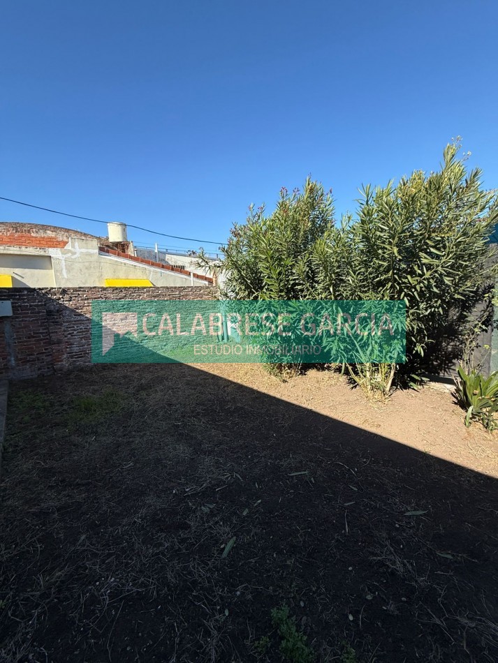 se vende casa de dos dormitorios zona Ex Hipodromo 