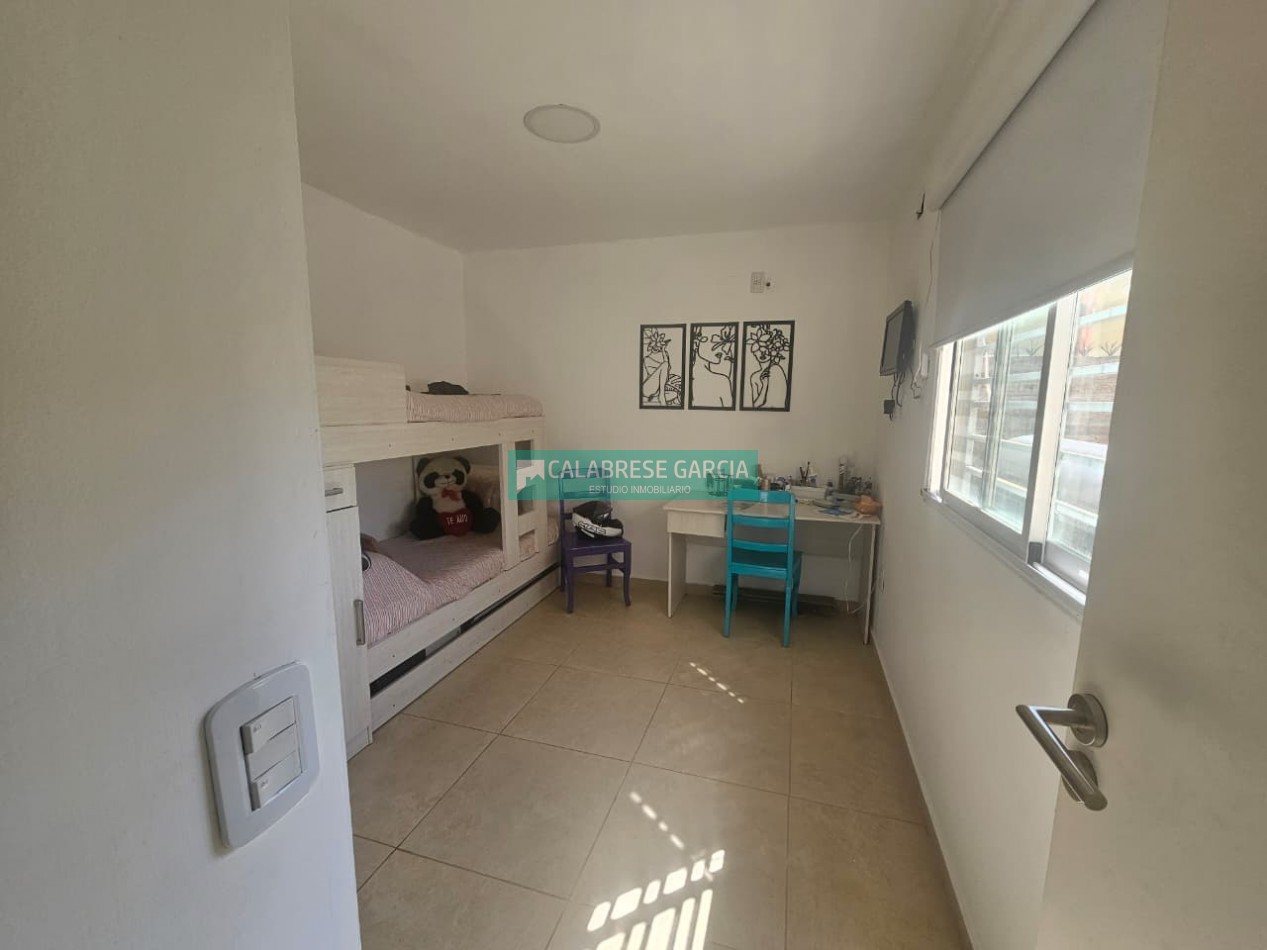 SE VENDE CASA EN UNA SOLA PLANTA