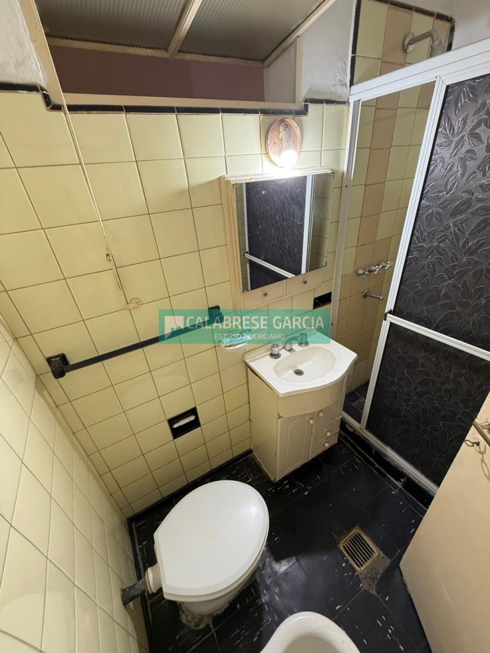 SE VENDE CASA ZONA CENTRO PARA ENTRAR A VIVIR