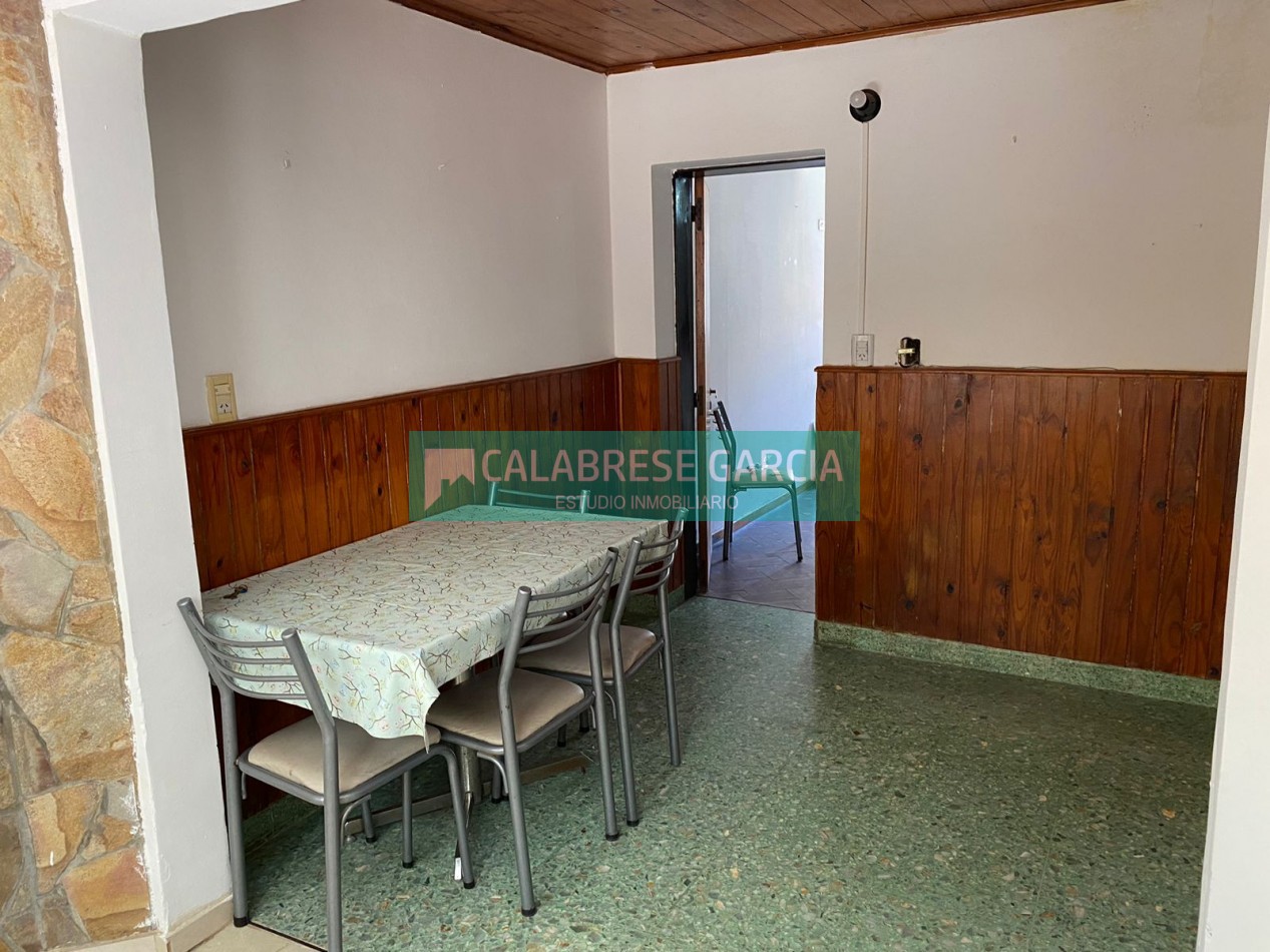 RETASADO ! IMPERDIBLE OPORTUNIDAD VENDO CASA A METROS DE LA PLAZA DE MAYO Y PEATONAL APTA CREDITO