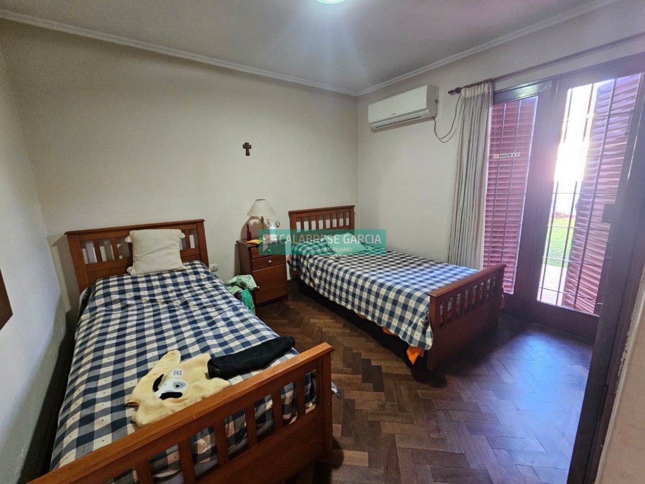 Se vende casa zona centro en una sola planta de tres dormitorios