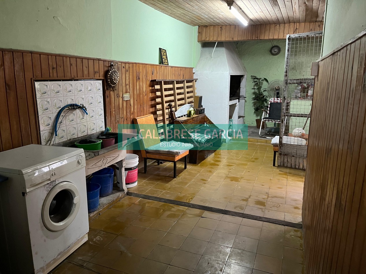 Se vende casa zona Plaza Saenz Peña