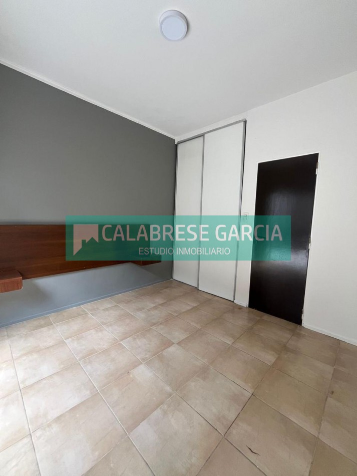 En venta departamento de un dormitorio con patio zona centro !