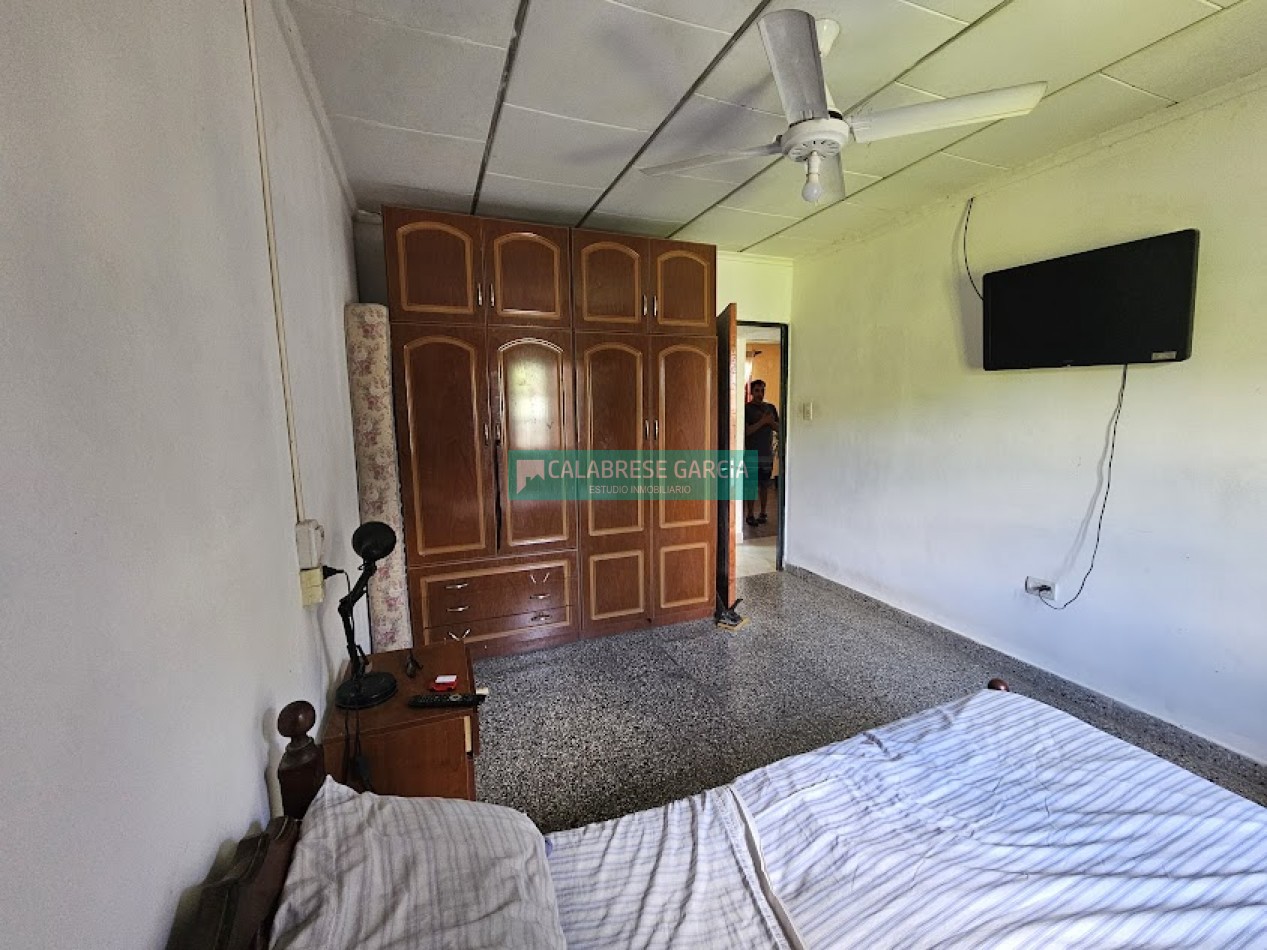 Se vende casa zona Churruarin y Gdor Crespo