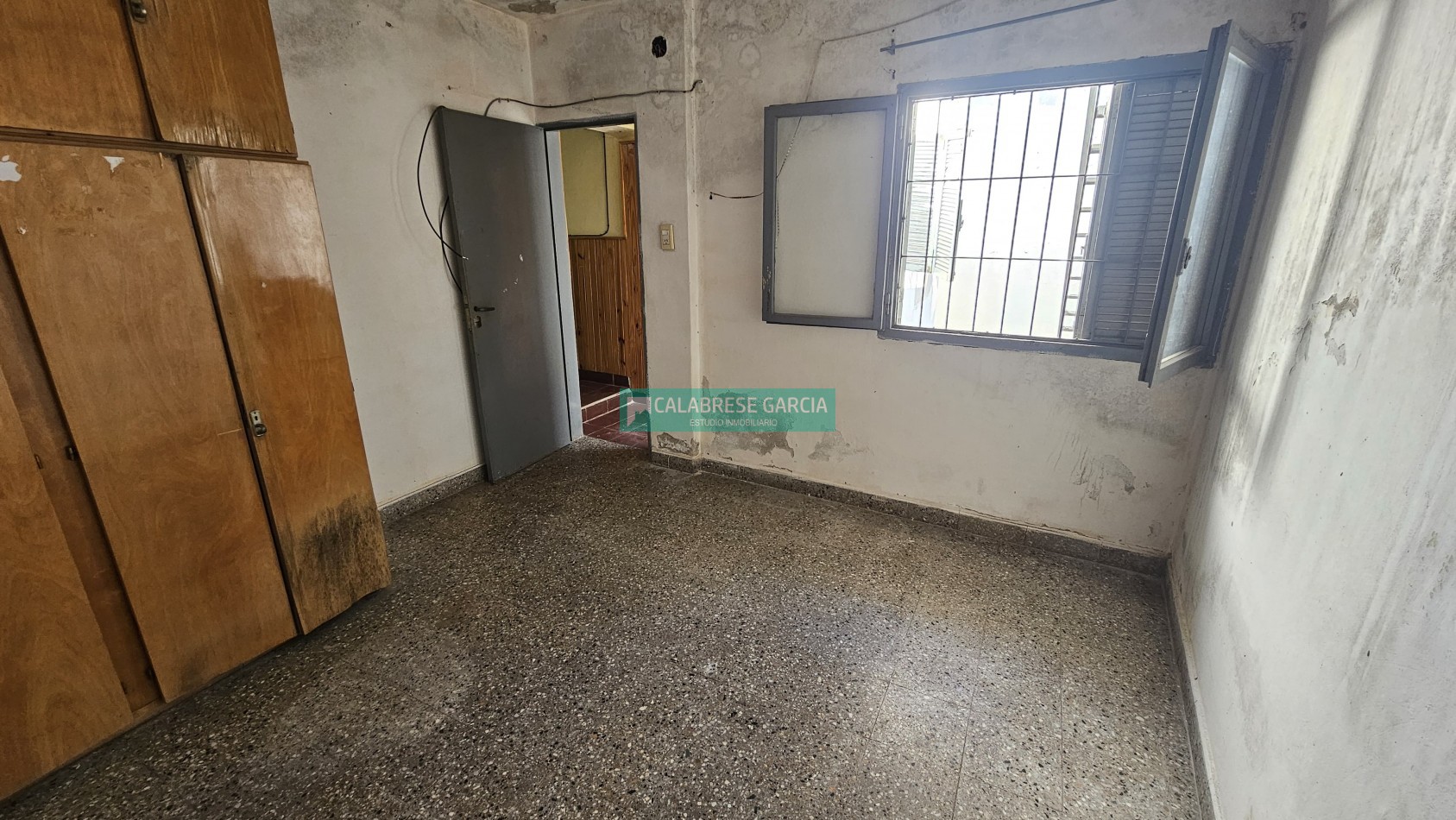 SE VENDE CASA A REFACCIONAR ZONA MEJICO Y PATAGONIA