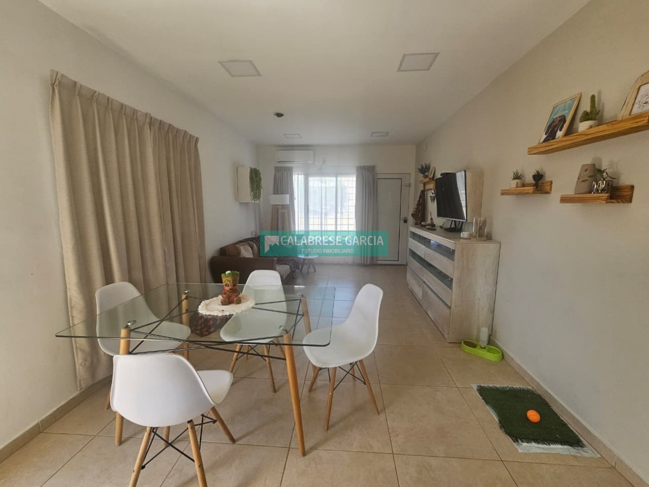 SE VENDE CASA EN UNA SOLA PLANTA