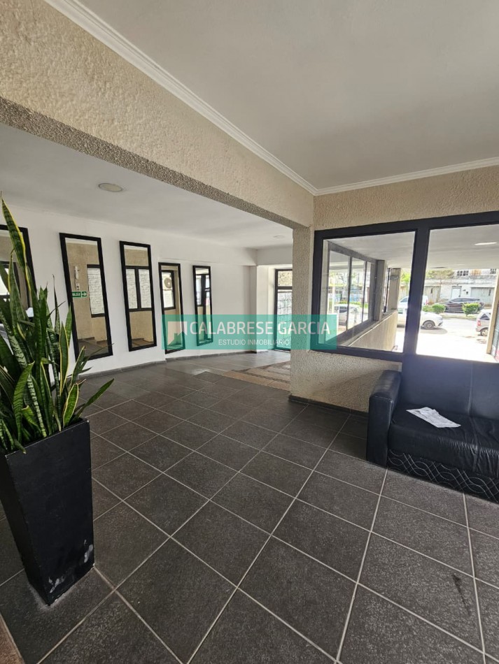 SE VENDE MONOAMBIENTE ALQUILADO EN CALLE RACEDO