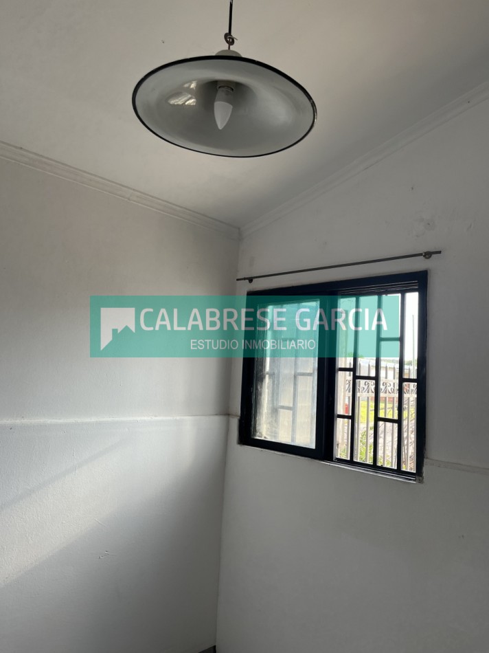 Alquilo casa zona Av. Jorge Newbery y Caputto