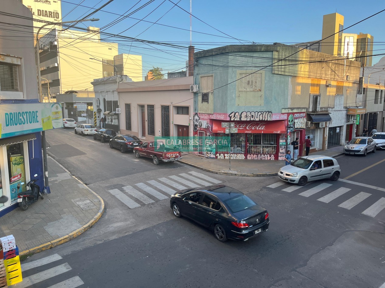 Imperdible Oportunidad Casa + Local en pleno Centro de Parana!