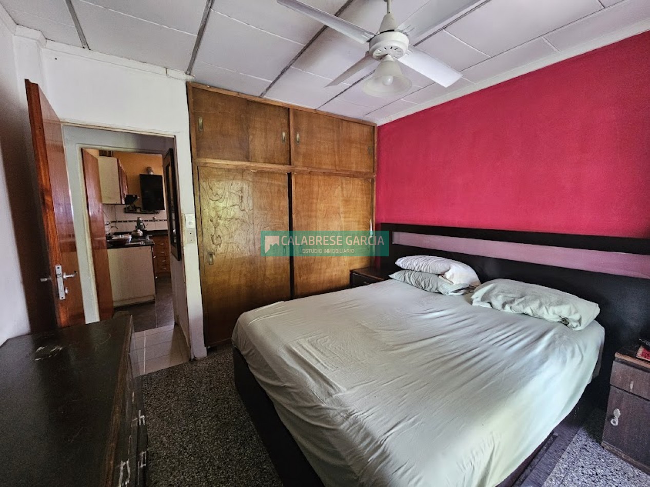 Se vende casa zona Churruarin y Gdor Crespo