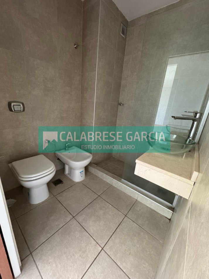 En venta departamento de dos dormitorios ,   zona centro !