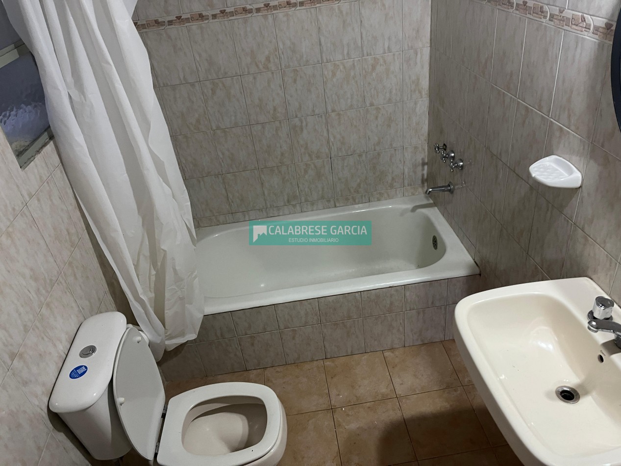 Imperdible Oportunidad Casa + Local en pleno Centro de Parana!