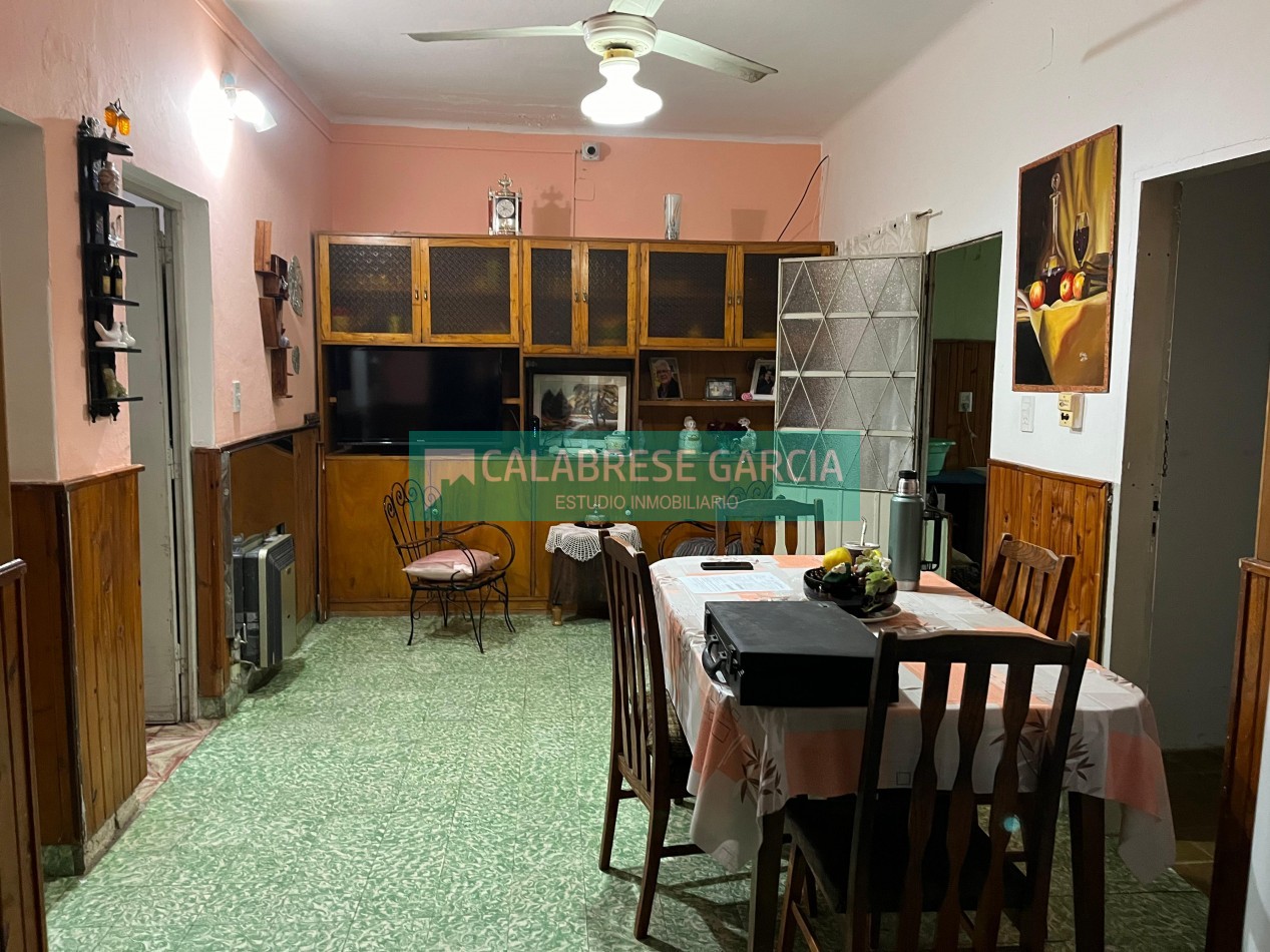 Se vende casa zona Plaza Saenz Peña