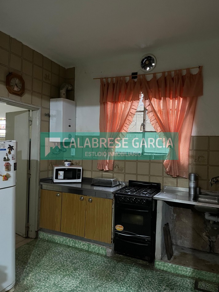 Se vende casa zona Plaza Saenz Peña