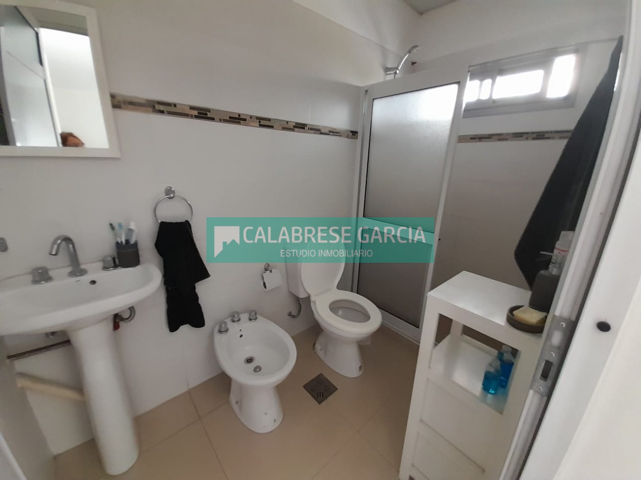 En venta  monoambiente y local comercial !